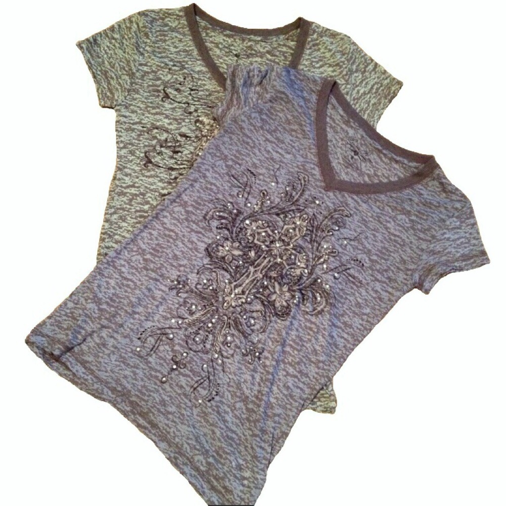 2 Prairie Rose V-neck Rhinestone Tops Size Small
